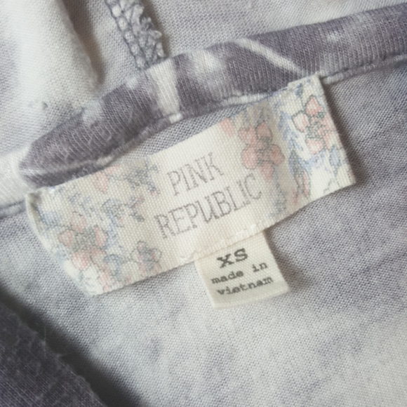 Pink Rose Hooded Shirt - Picture 7 of 11